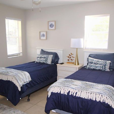Naples Park Oasis - Cozy Two Bedroom Apartment Exteriör bild