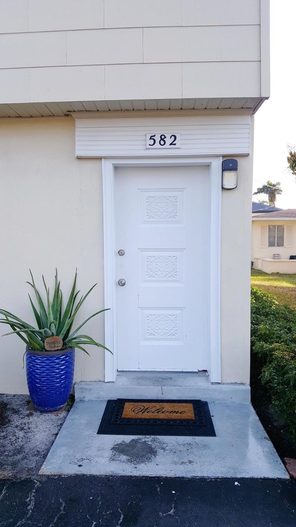 Naples Park Oasis - Cozy Two Bedroom Apartment Exteriör bild