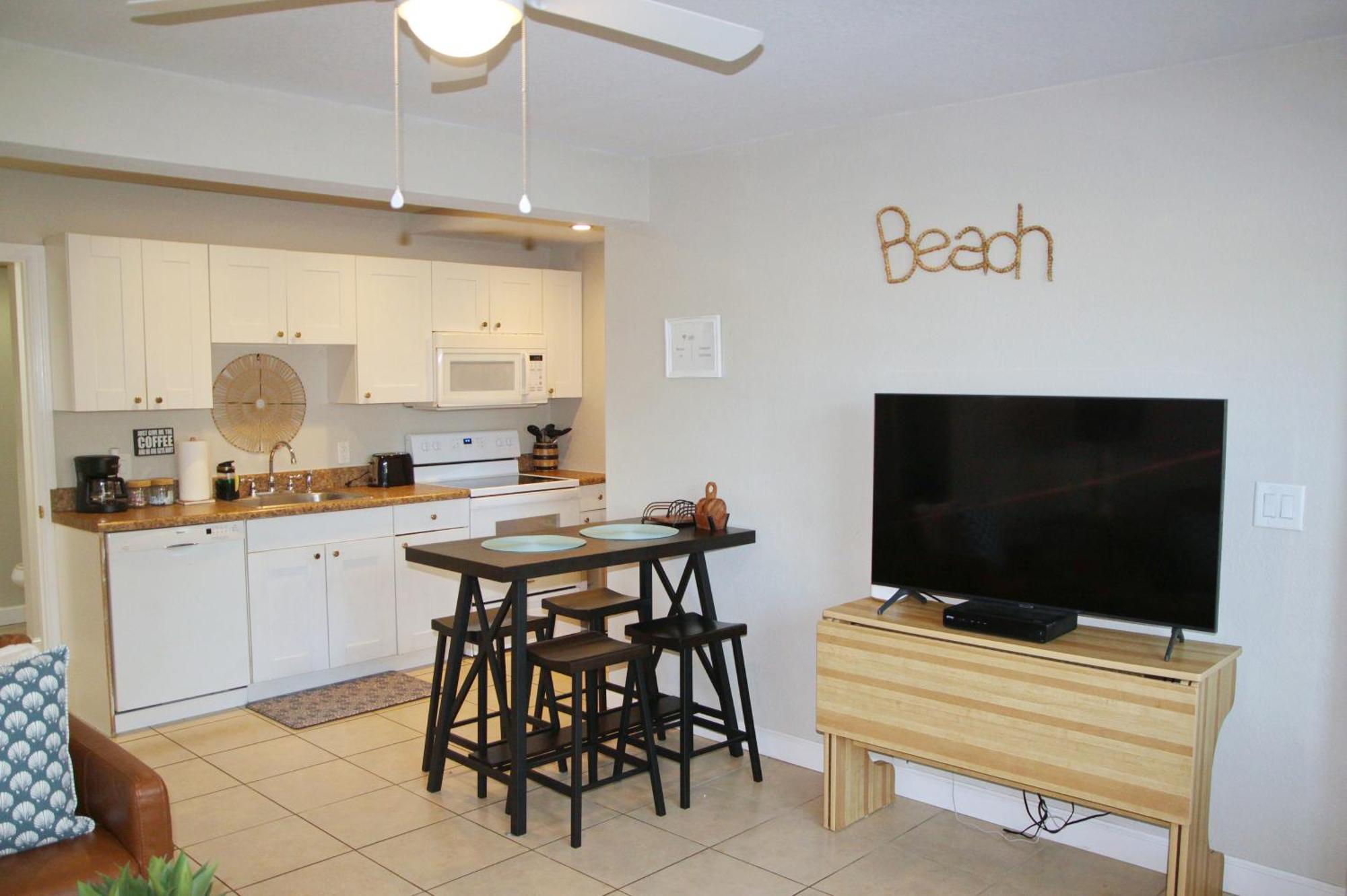 Naples Park Oasis - Cozy Two Bedroom Apartment Exteriör bild